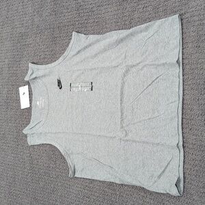 Nike tank top NWT
